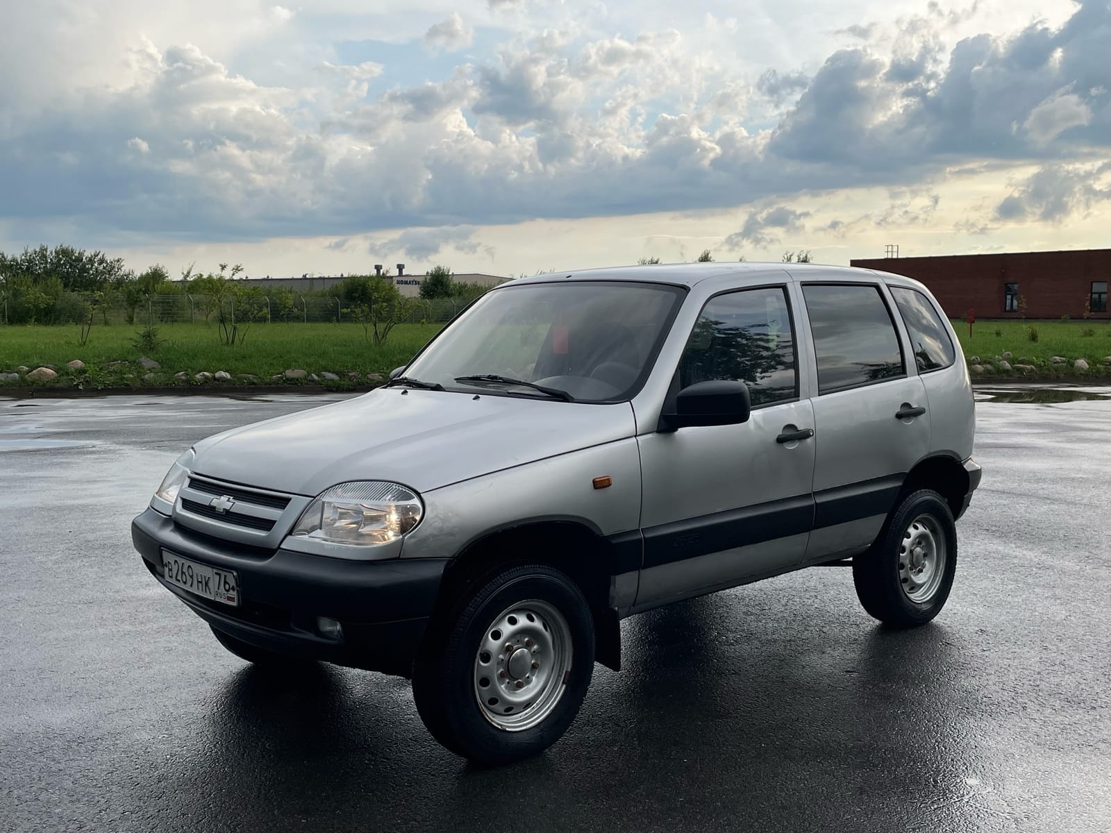 Chevrolet Niva 2003